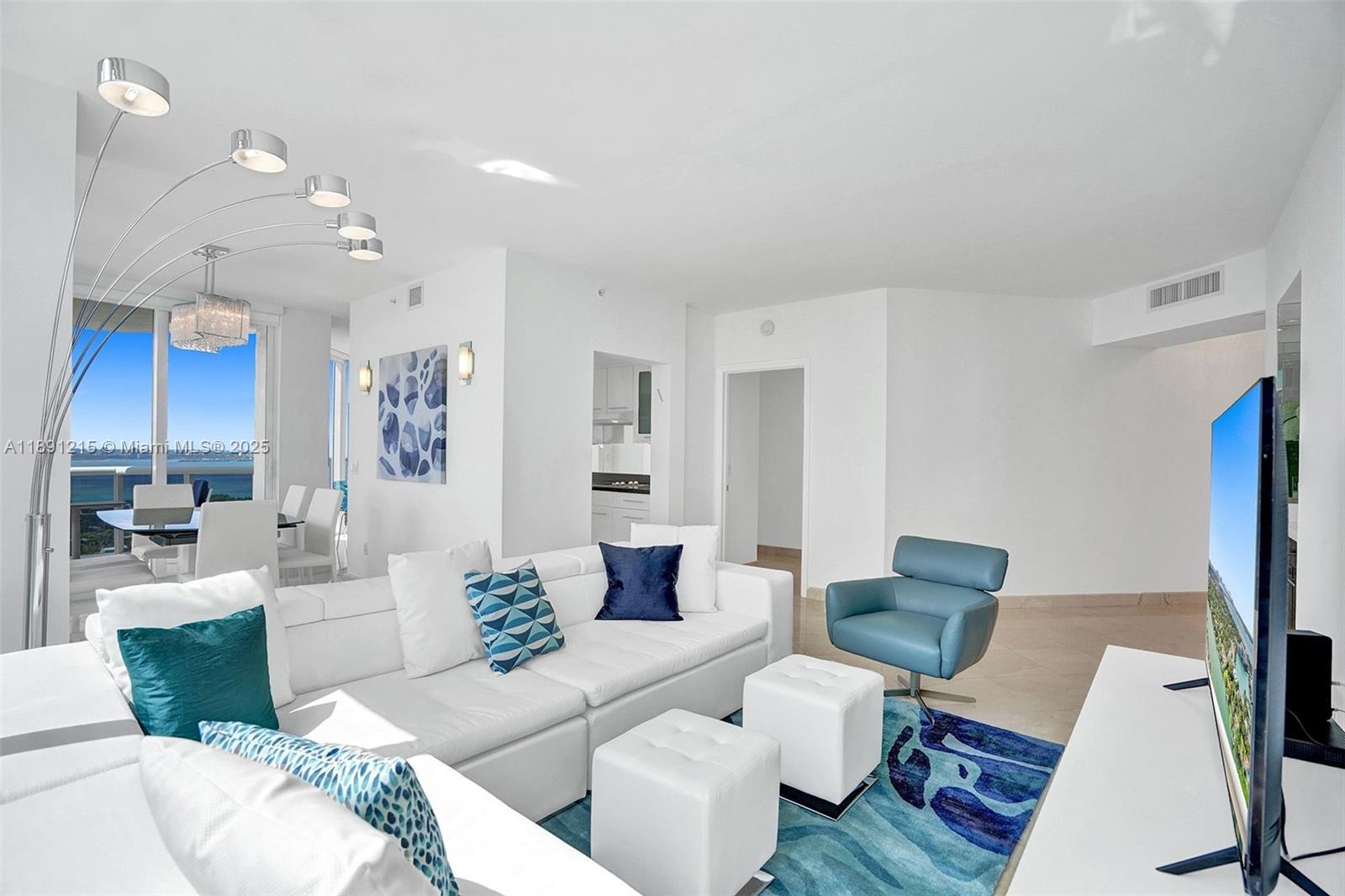 4779 Collins Ave #3705, Miami Beach FL 33140