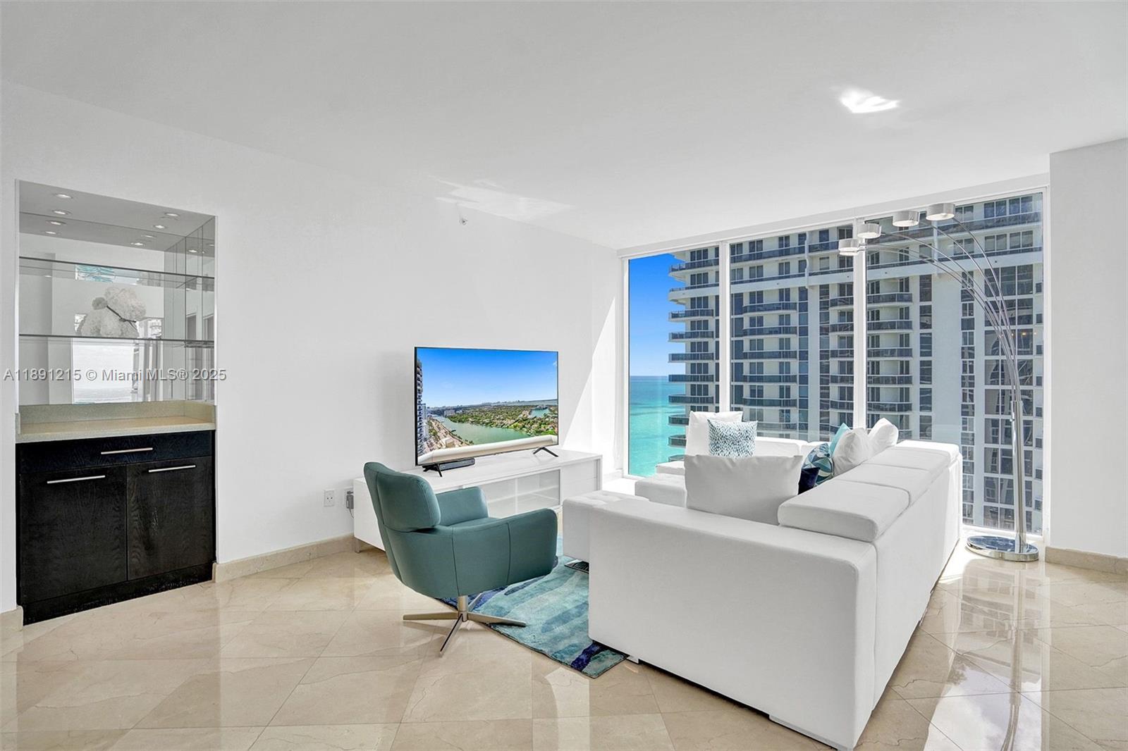 4779 Collins Ave #3705, Miami Beach FL 33140