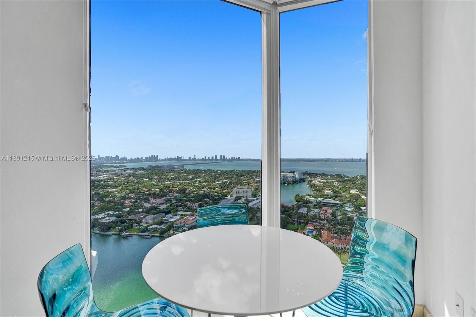 4779 Collins Ave #3705, Miami Beach FL 33140
