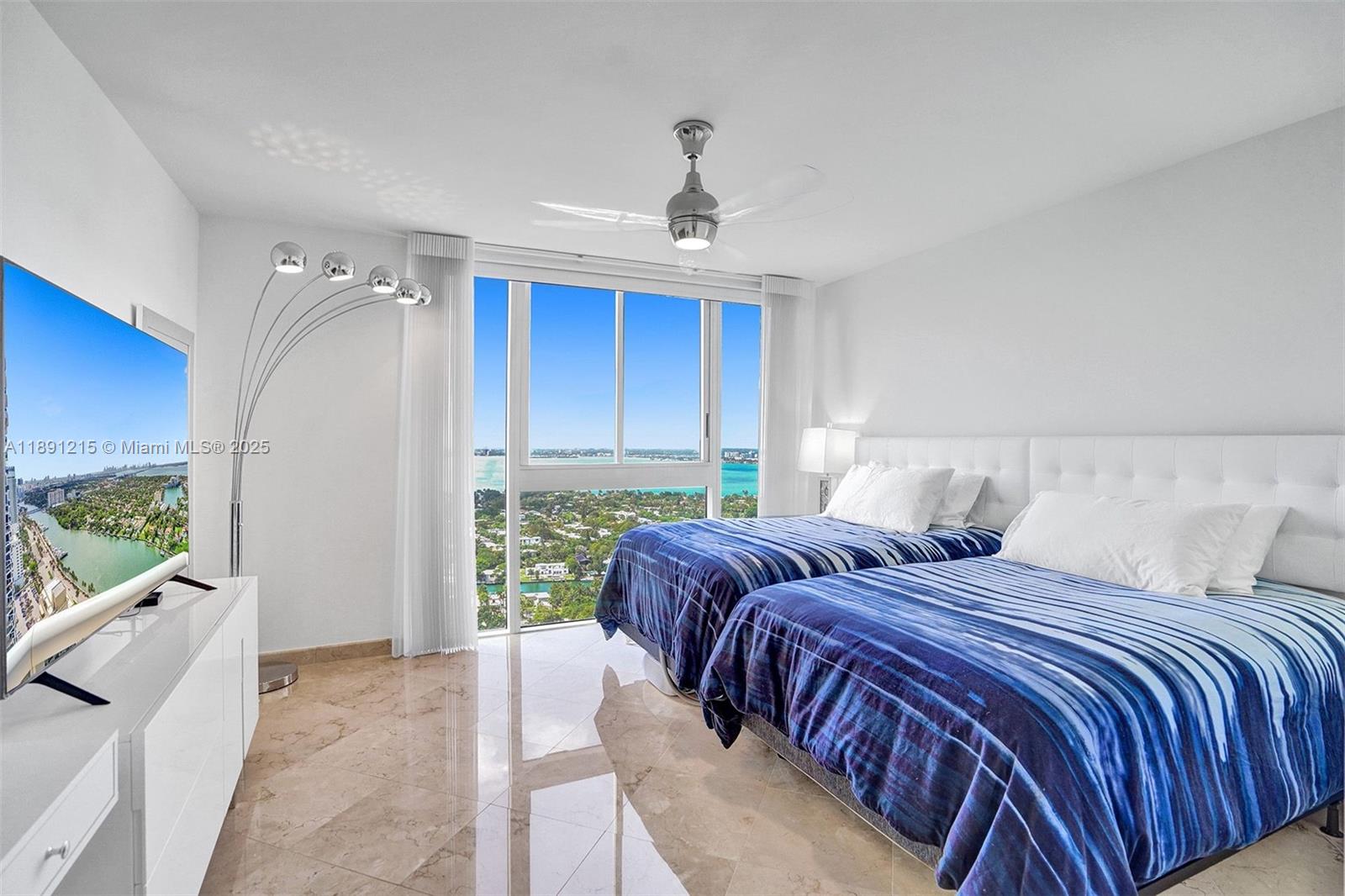 4779 Collins Ave #3705, Miami Beach FL 33140