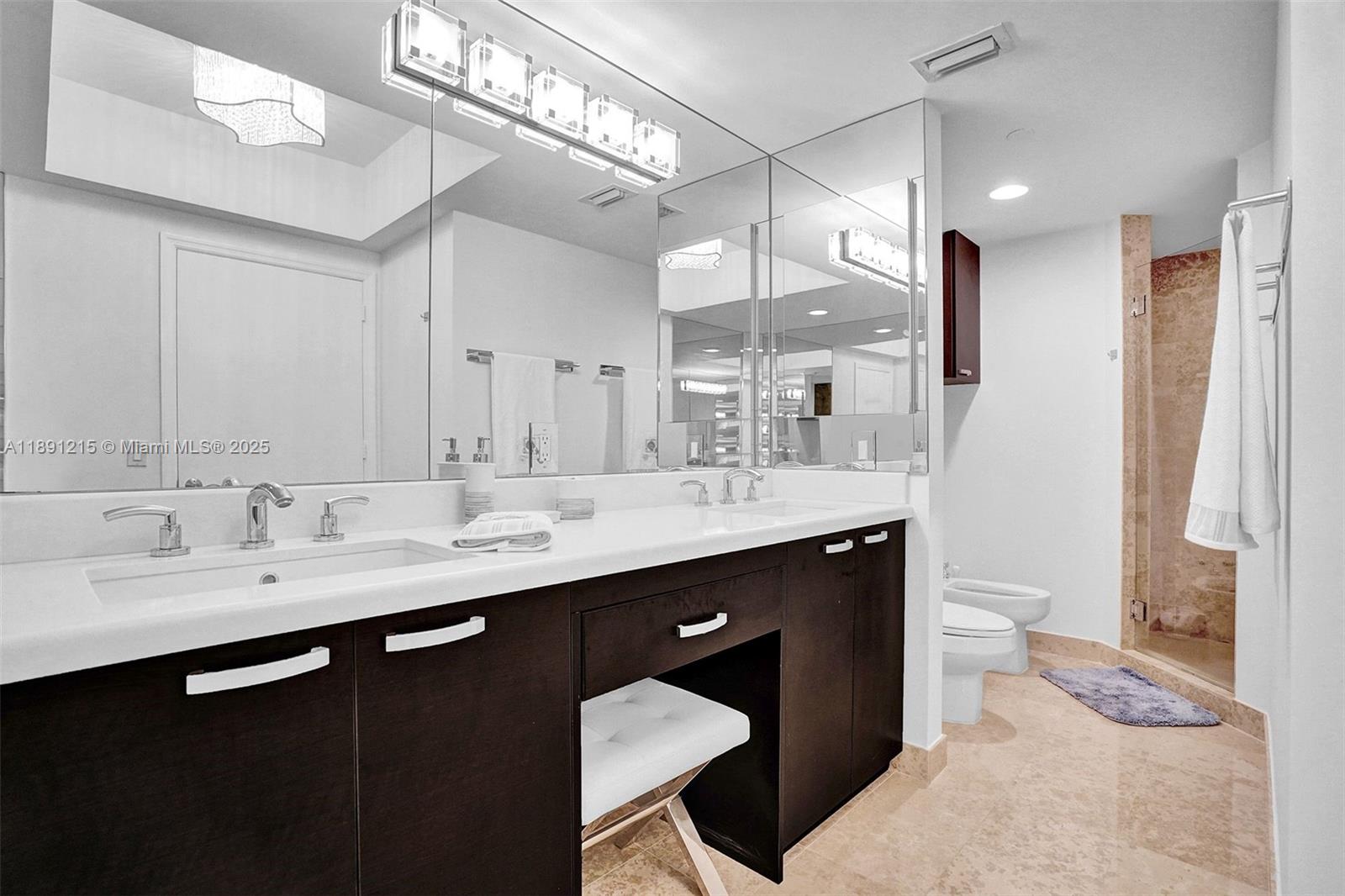 4779 Collins Ave #3705, Miami Beach FL 33140