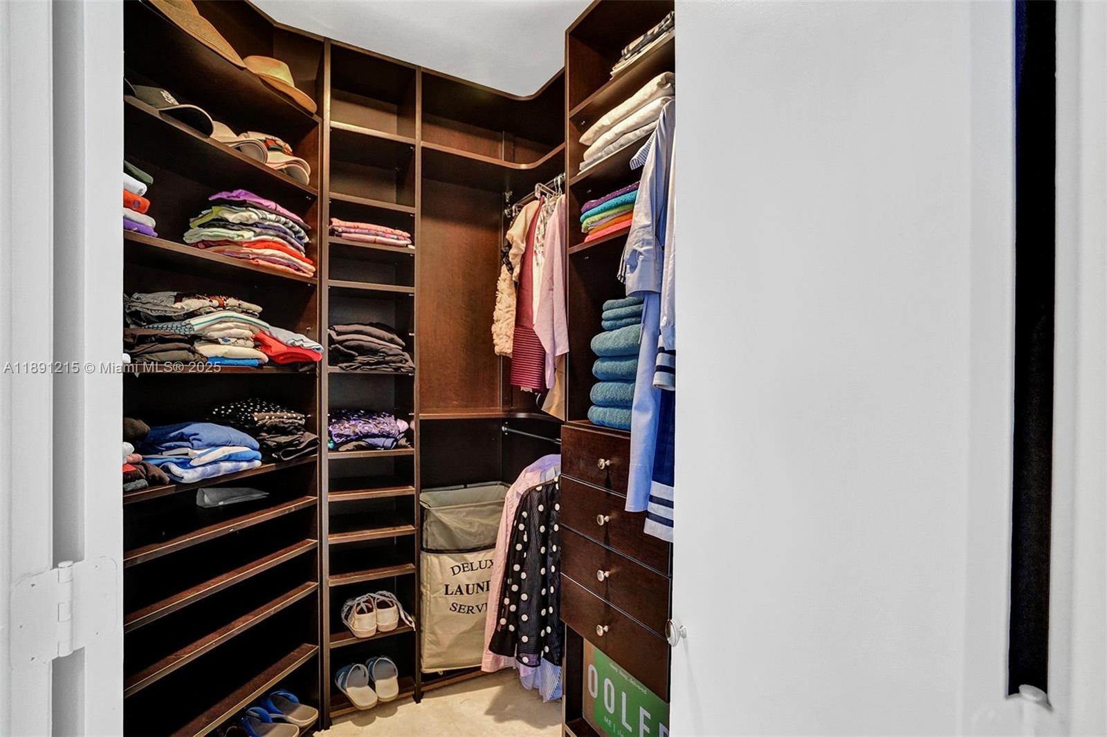 4779 Collins Ave #3705, Miami Beach FL 33140