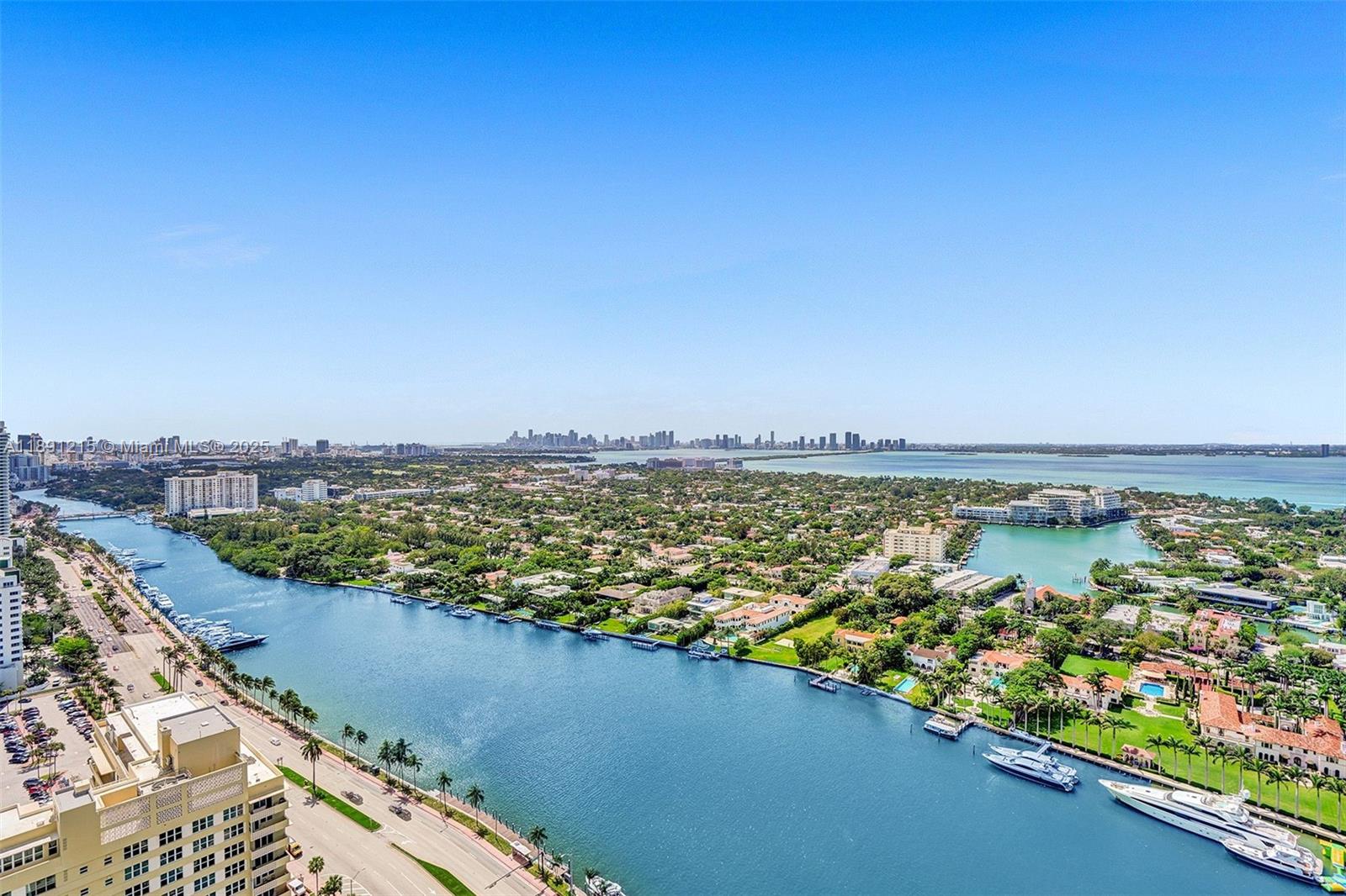 4779 Collins Ave #3705, Miami Beach FL 33140
