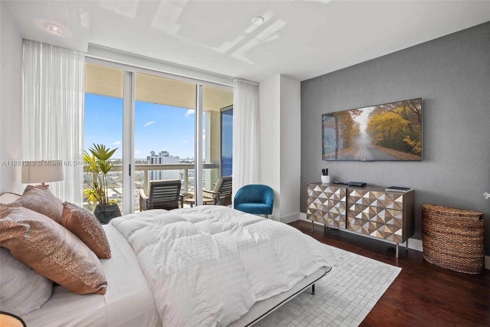 6899 Collins Ave #1610, Miami Beach FL 33141