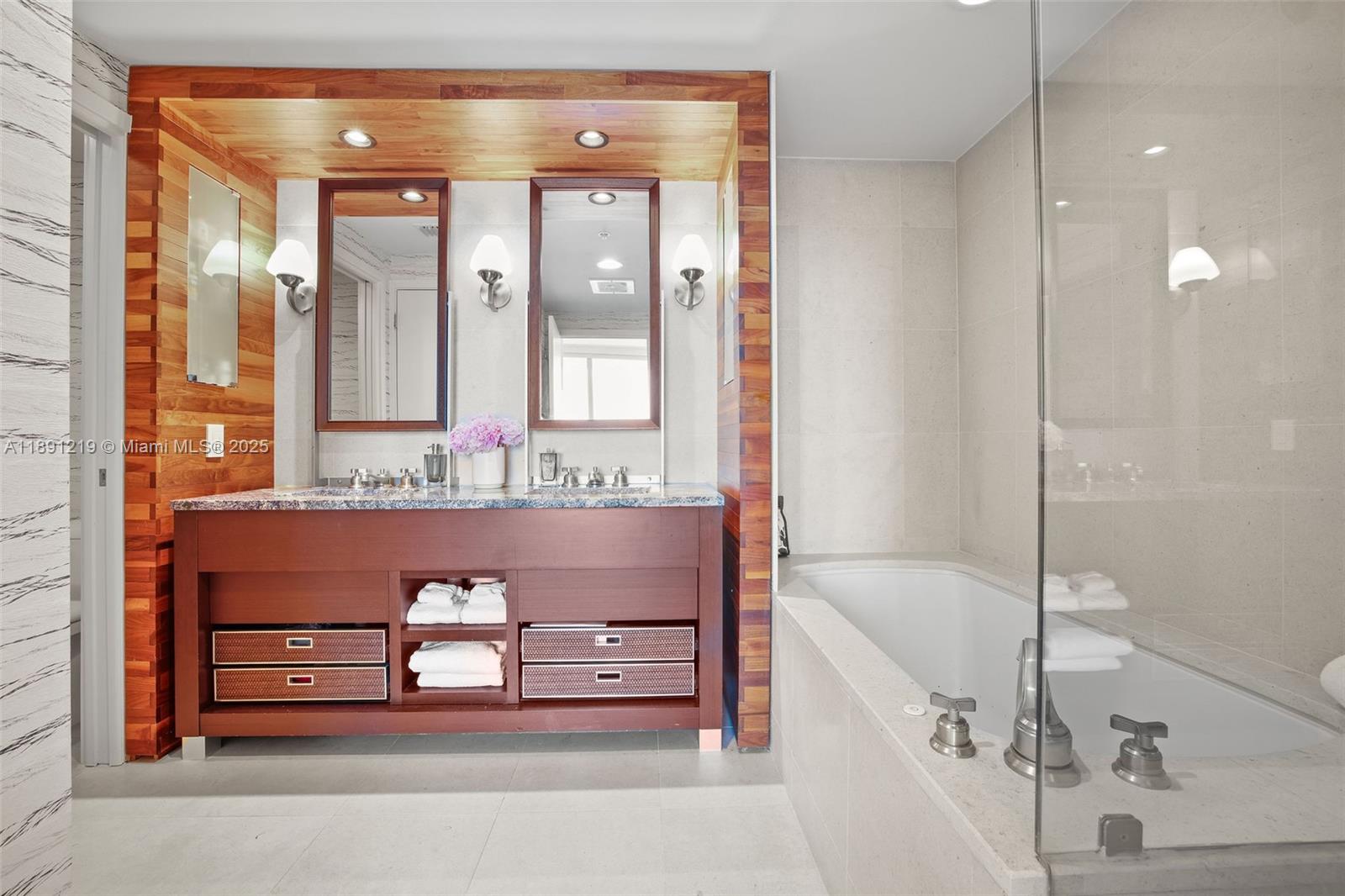 6899 Collins Ave #1610, Miami Beach FL 33141
