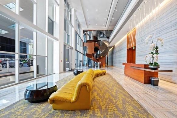 1300 Brickell Bay Dr #2206, Miami FL 33131