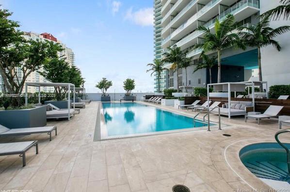 1300 Brickell Bay Dr #2206, Miami FL 33131