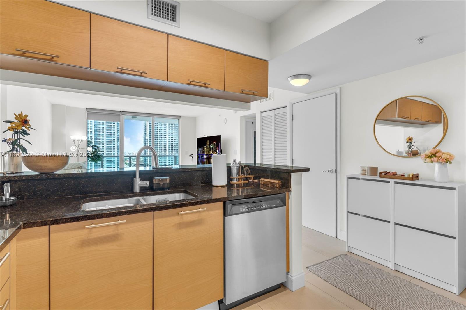 31 SE 5th St #2607, Miami FL 33131