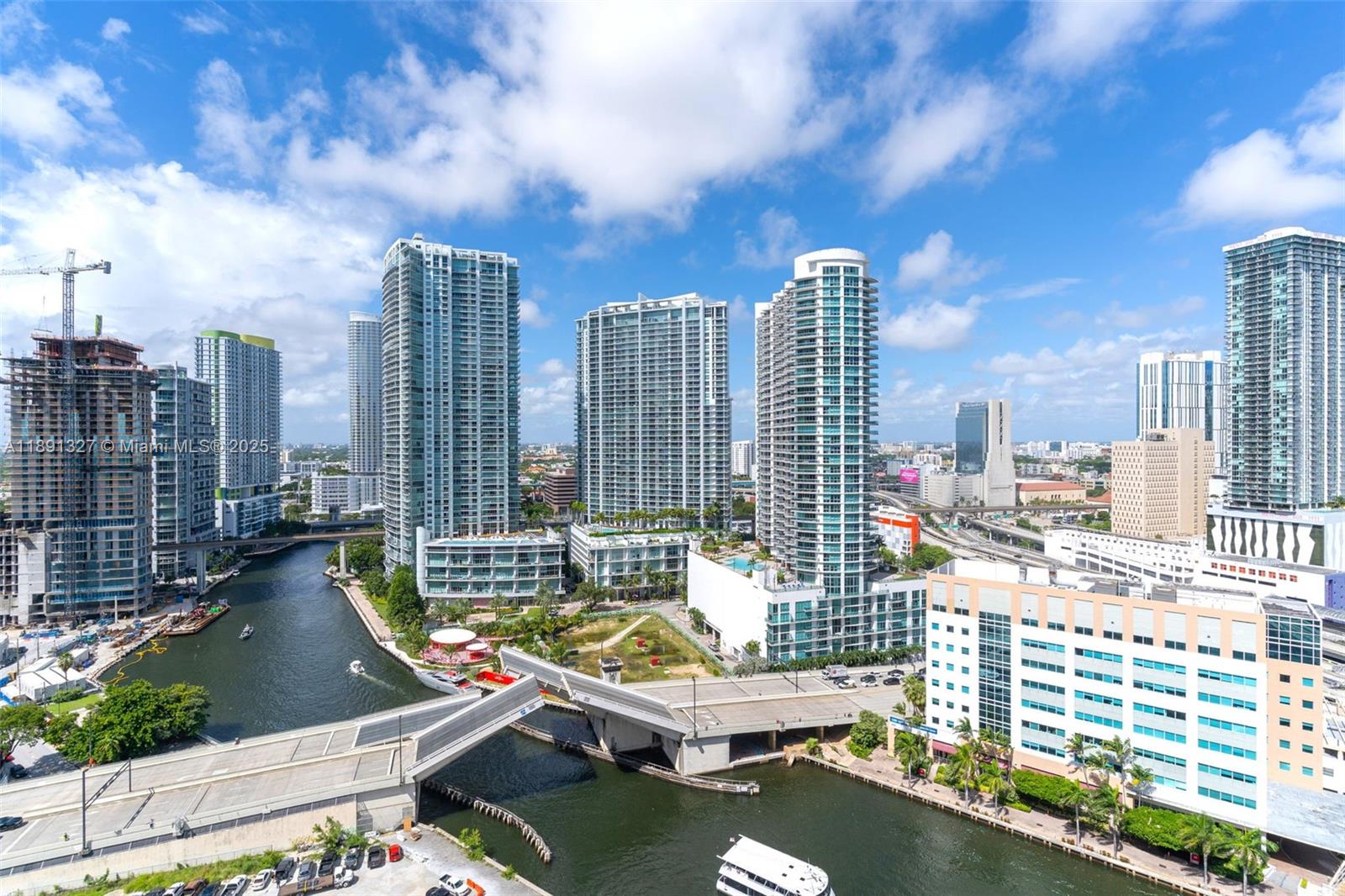 31 SE 5th St #2607, Miami FL 33131