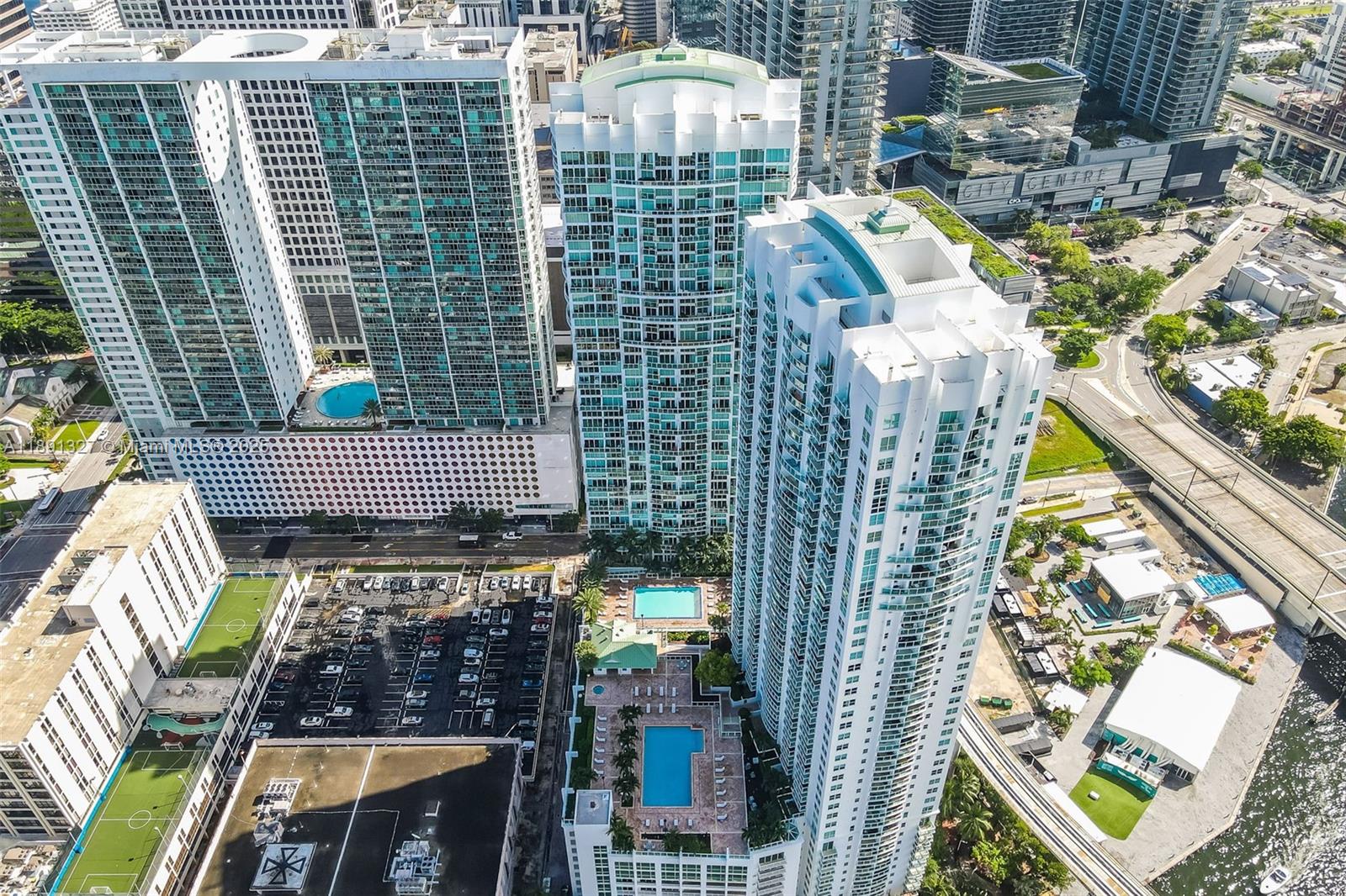 31 SE 5th St #2607, Miami FL 33131