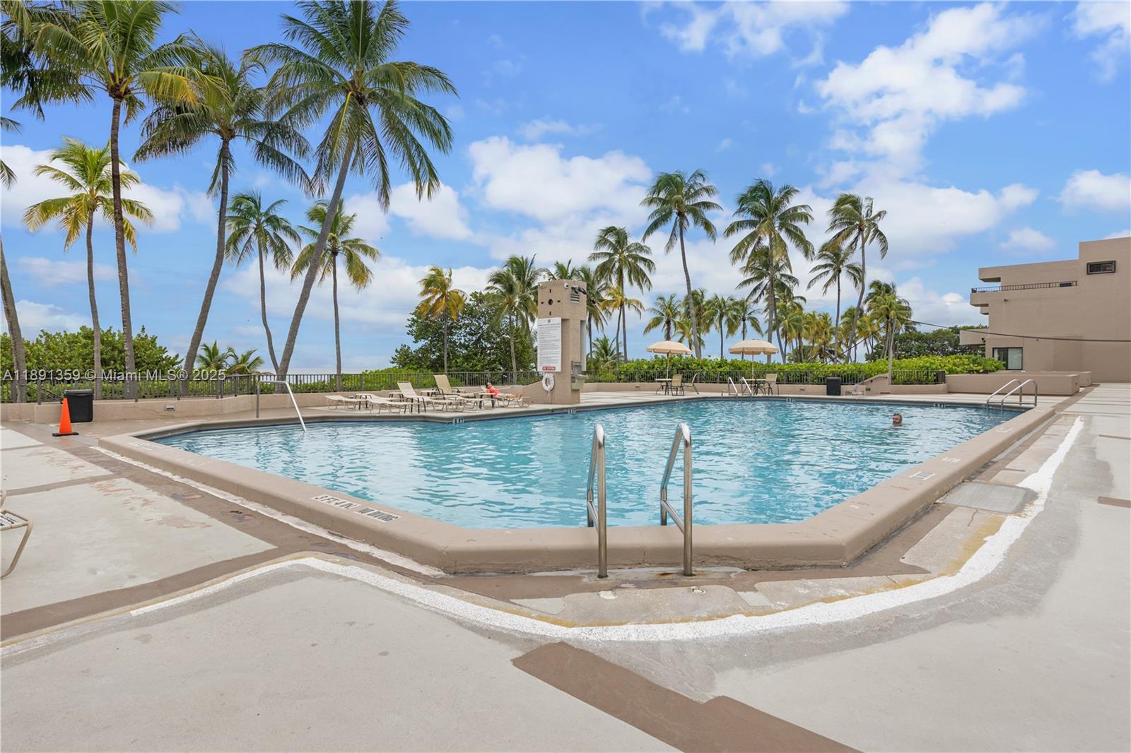 101 Crandon Blvd #379, Key Biscayne FL 33149