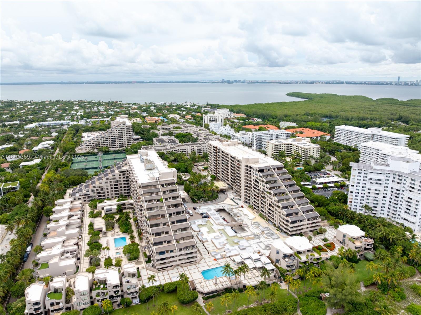 101 Crandon Blvd #379, Key Biscayne FL 33149