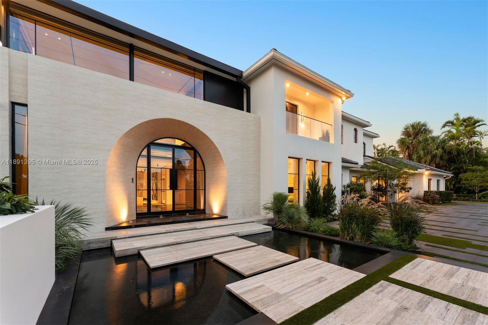 2401 Spanish River Rd, Boca Raton FL 33432
