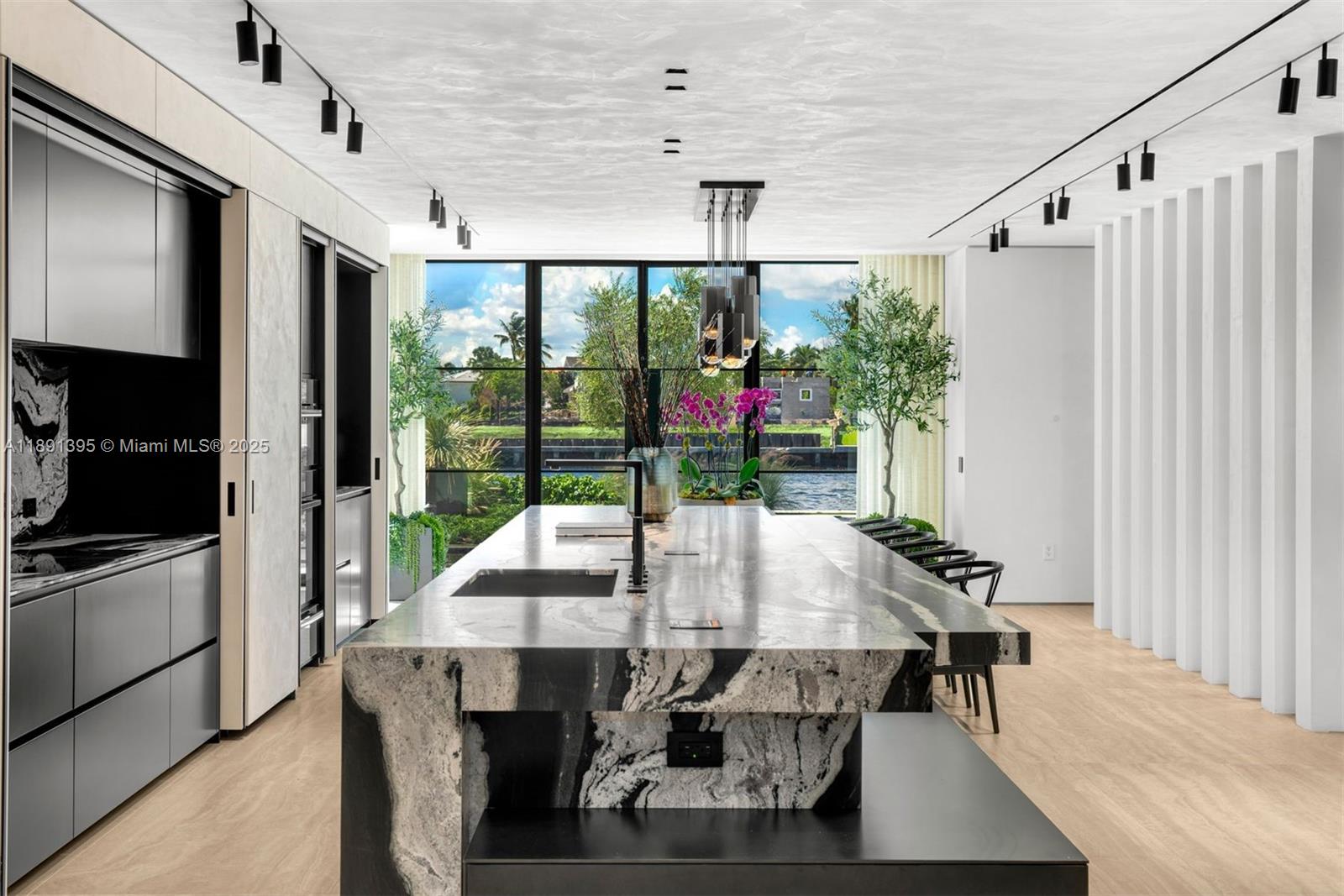 2401 Spanish River Rd, Boca Raton FL 33432