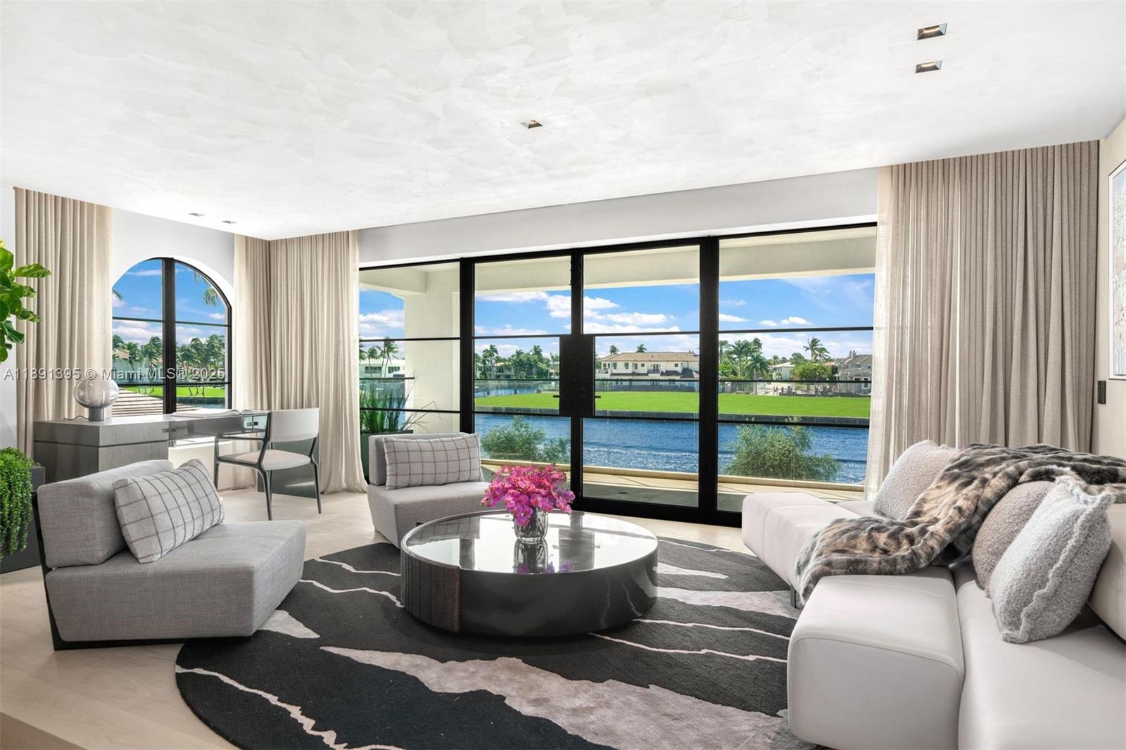 2401 Spanish River Rd, Boca Raton FL 33432