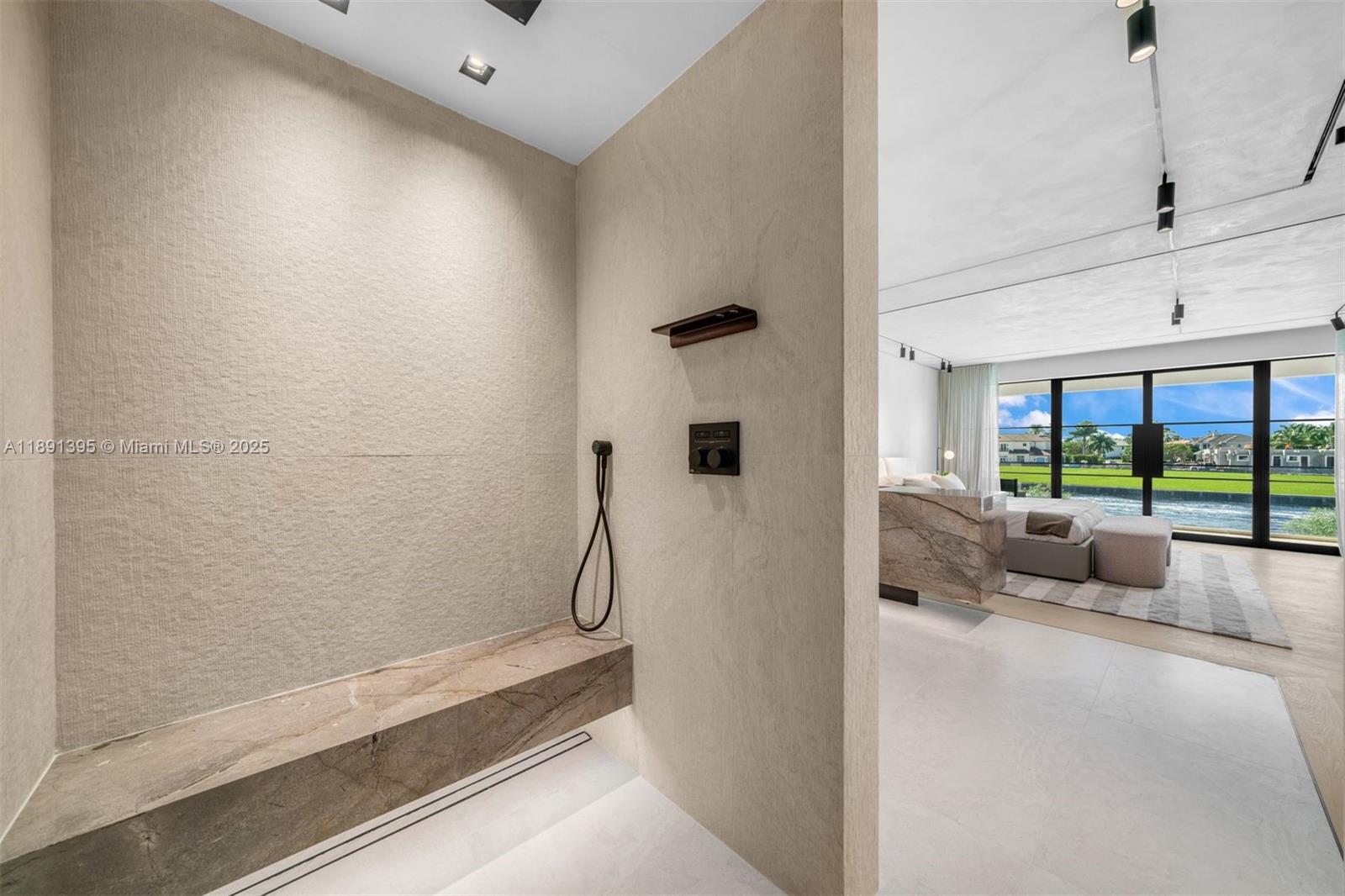2401 Spanish River Rd, Boca Raton FL 33432