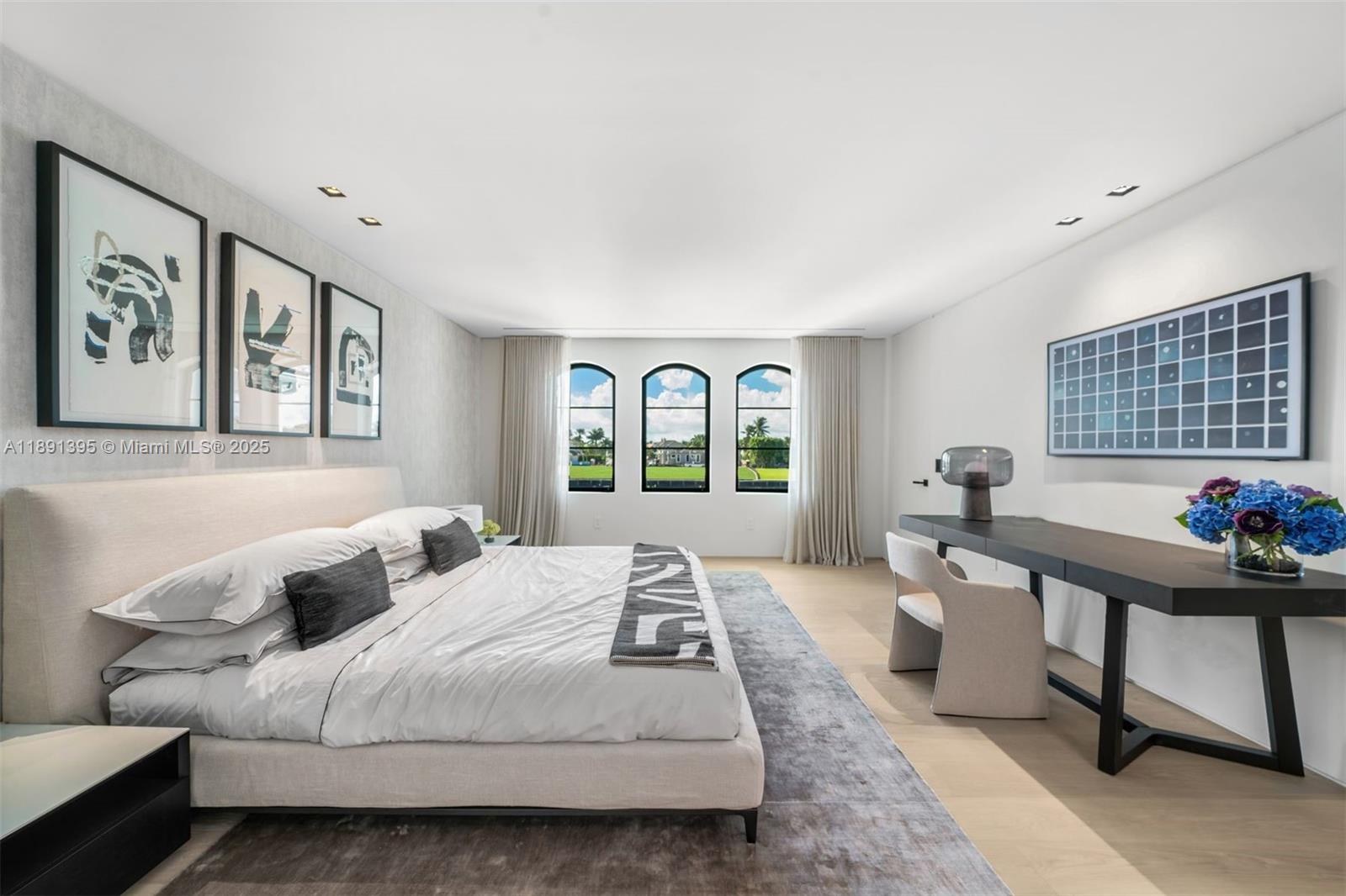 2401 Spanish River Rd, Boca Raton FL 33432