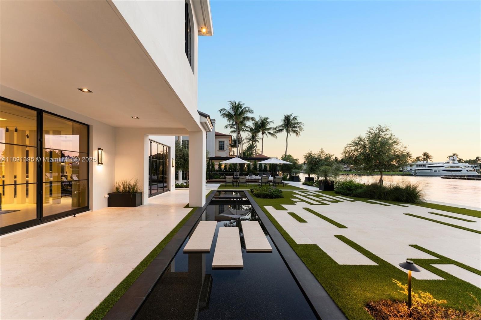 2401 Spanish River Rd, Boca Raton FL 33432
