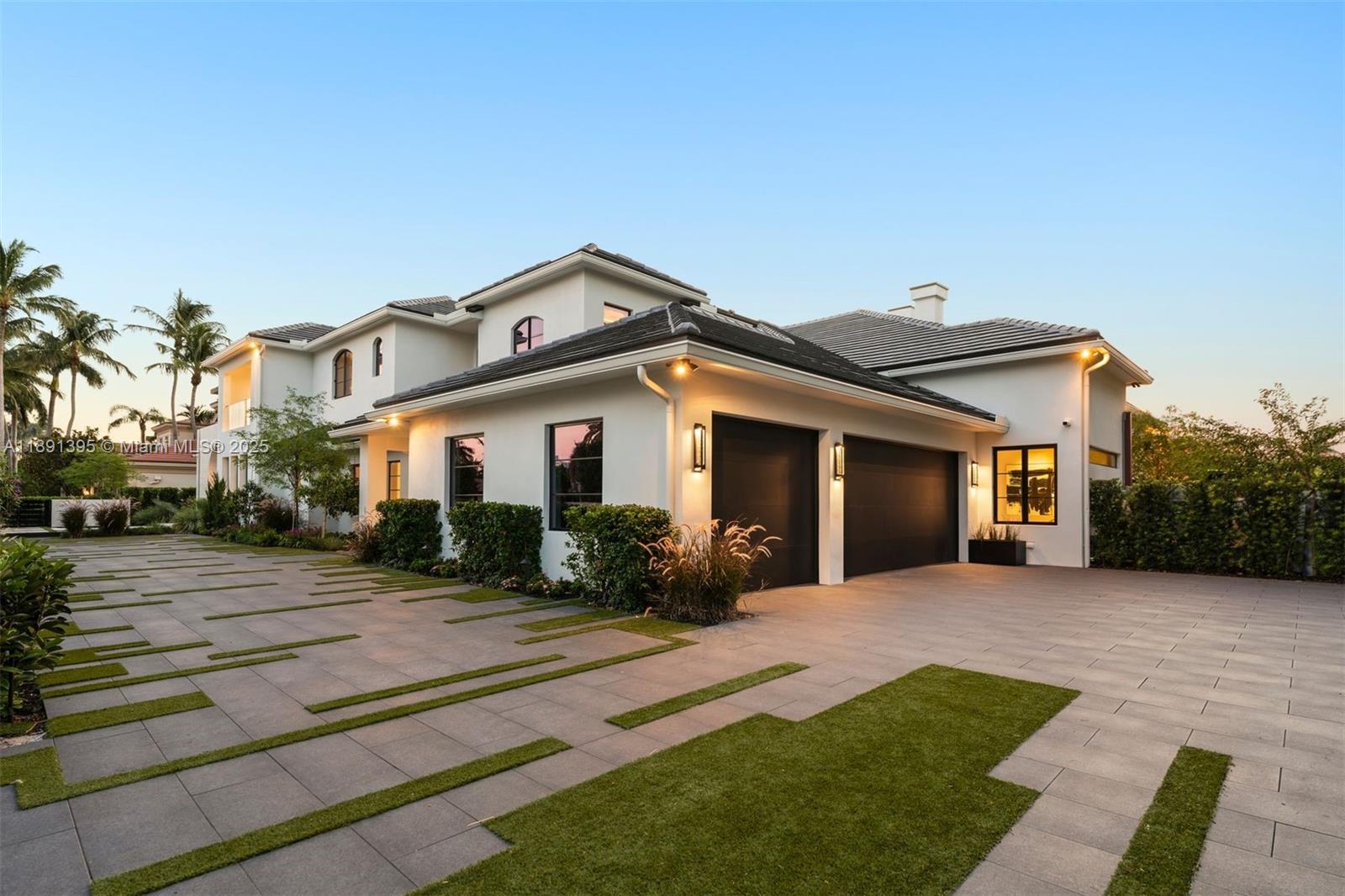 2401 Spanish River Rd, Boca Raton FL 33432
