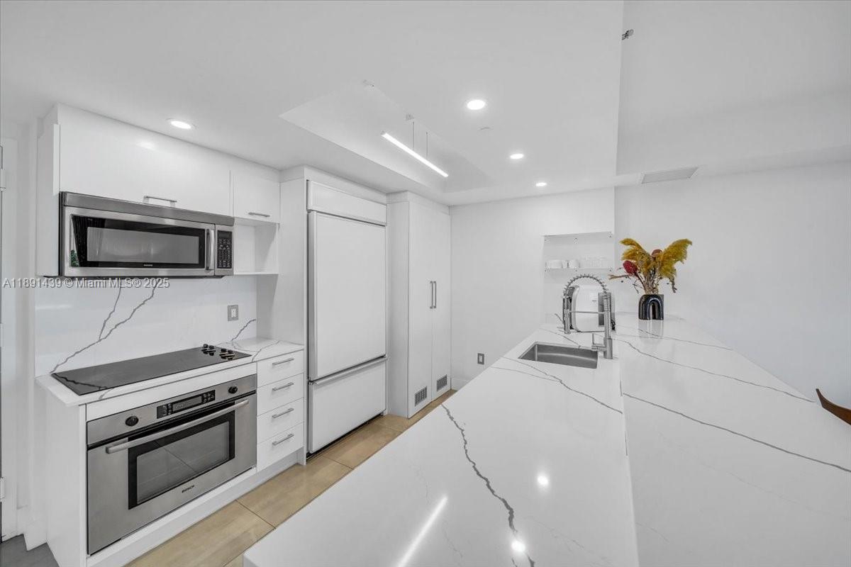 50 Biscayne Blvd #512, Miami FL 33132