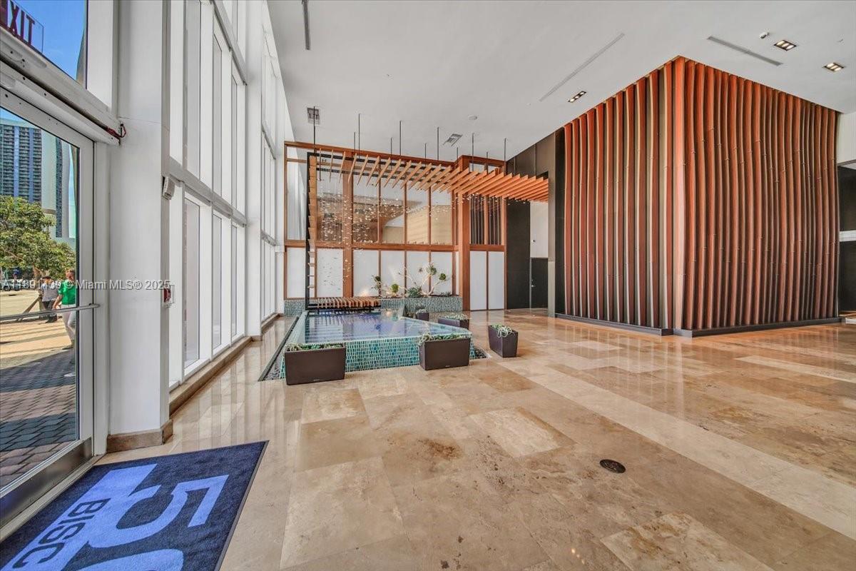 50 Biscayne Blvd #512, Miami FL 33132