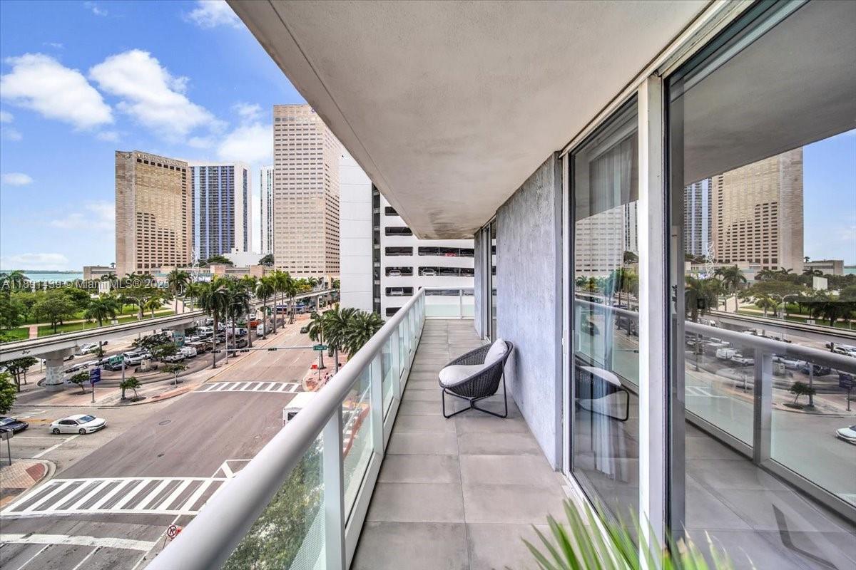 50 Biscayne Blvd #512, Miami FL 33132