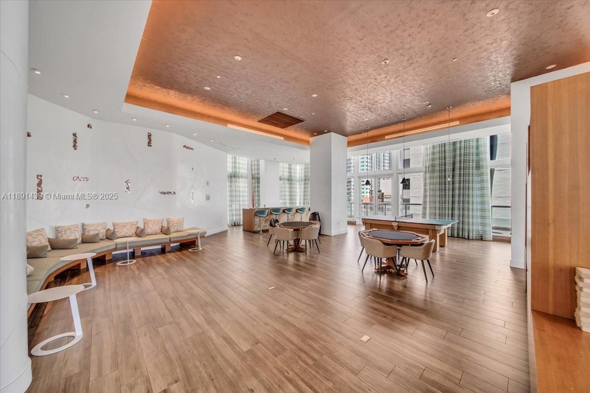 50 Biscayne Blvd #512, Miami FL 33132