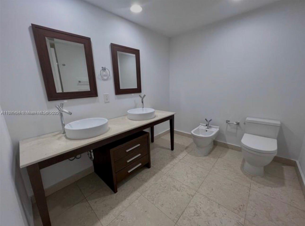495 Brickell Ave #3706, Miami FL 33131