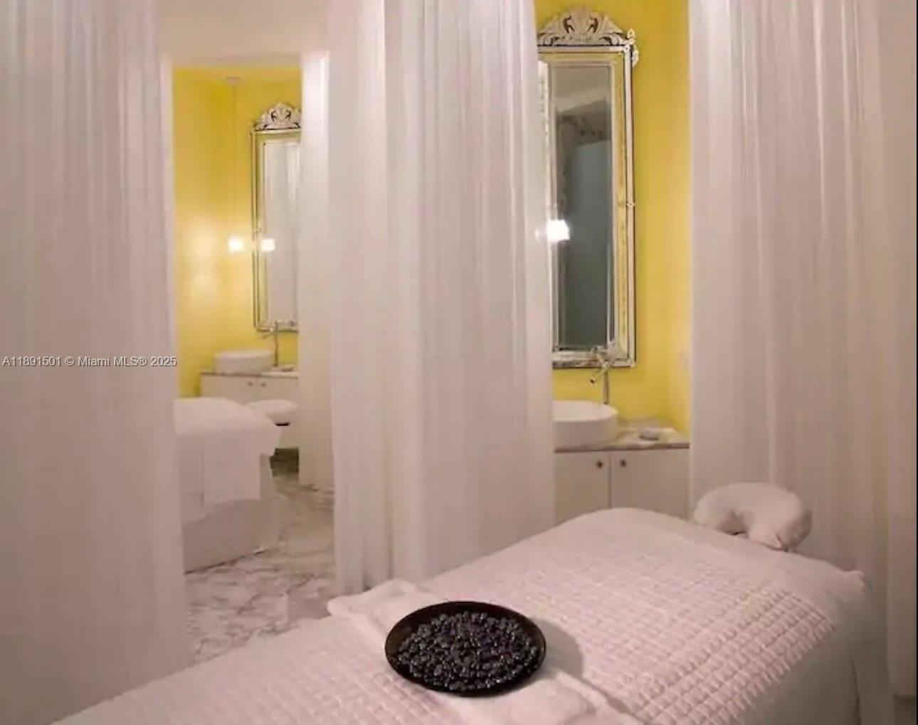 495 Brickell Ave #3706, Miami FL 33131
