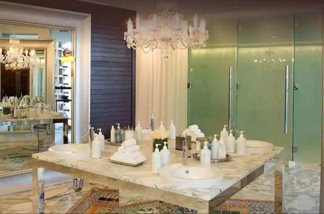 495 Brickell Ave #3706, Miami FL 33131