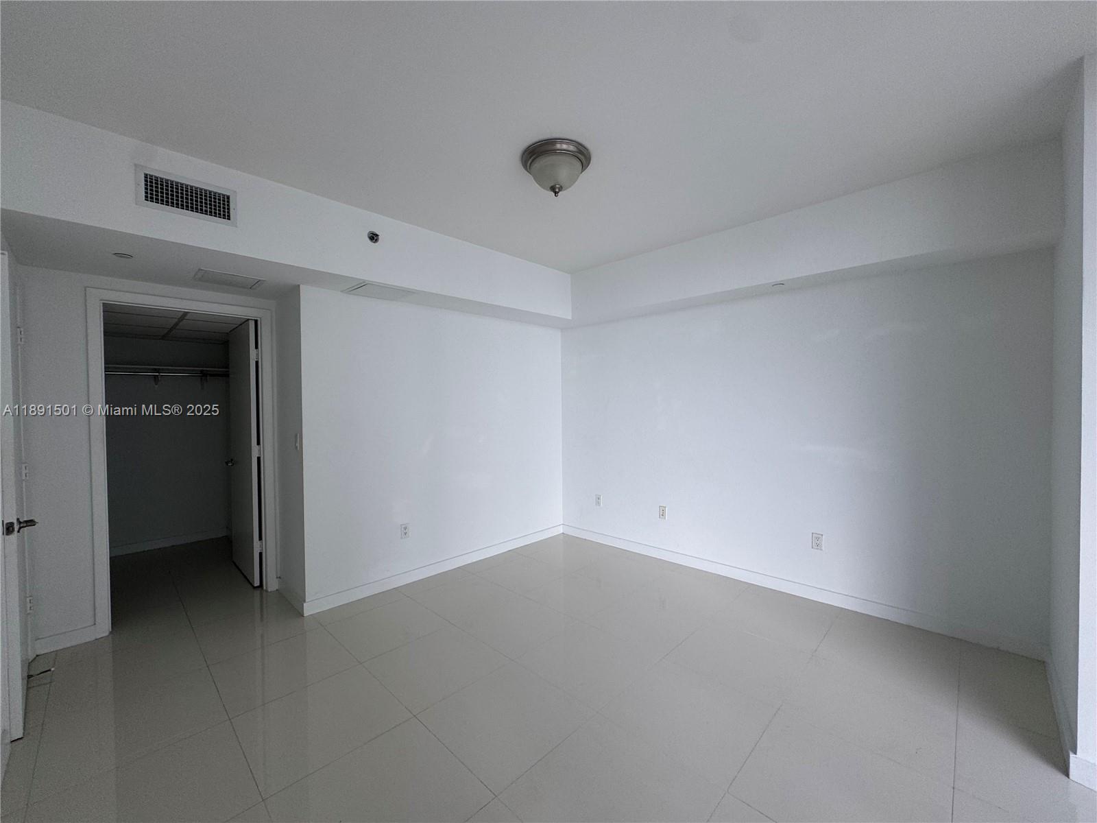 495 Brickell Ave #3706, Miami FL 33131