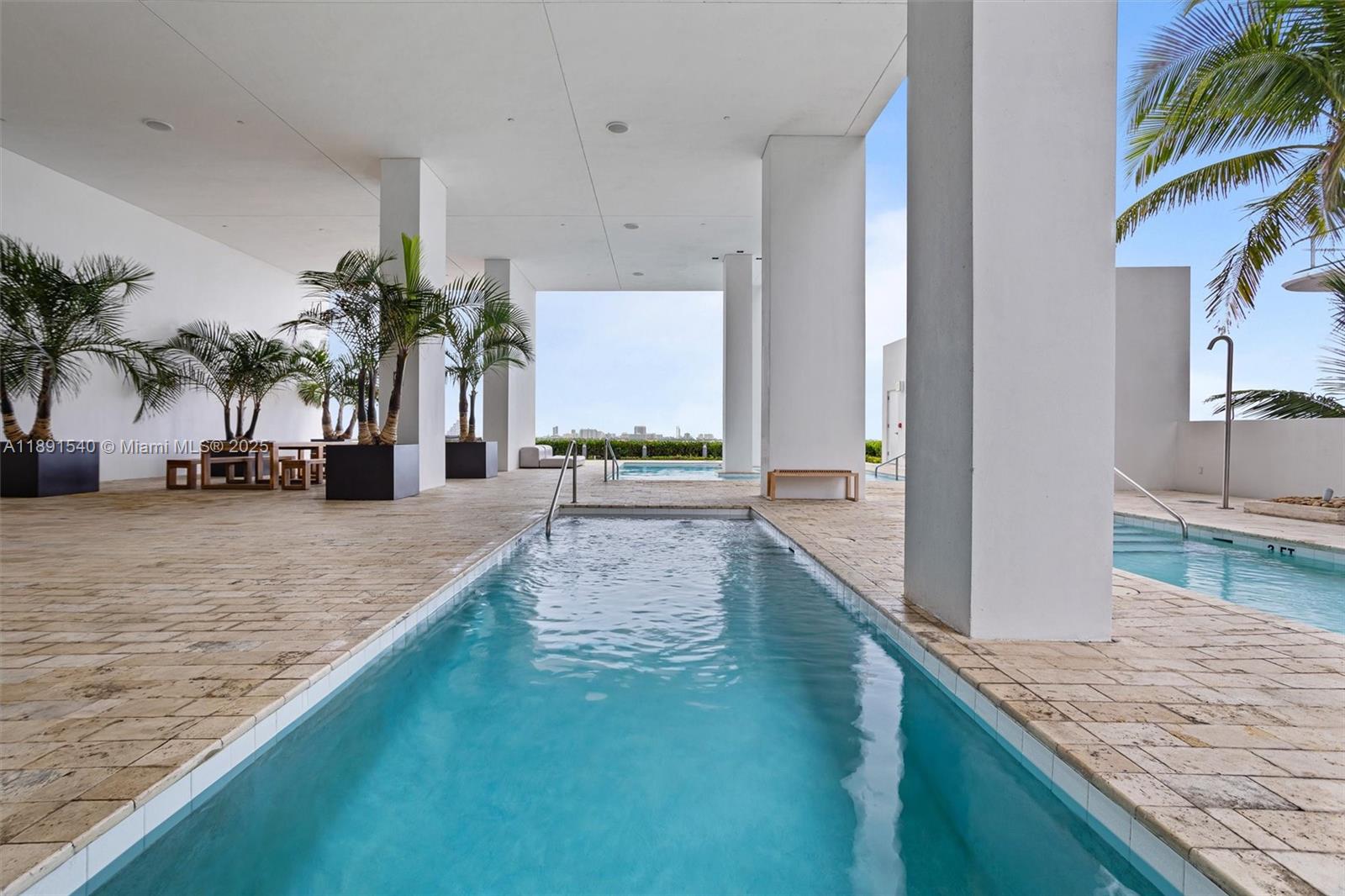 1040 Biscayne Blvd #2108, Miami FL 33132