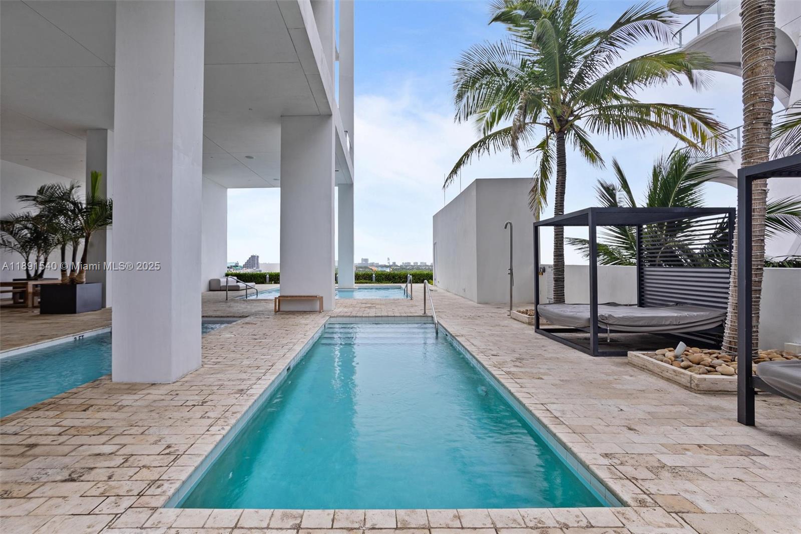 1040 Biscayne Blvd #2108, Miami FL 33132