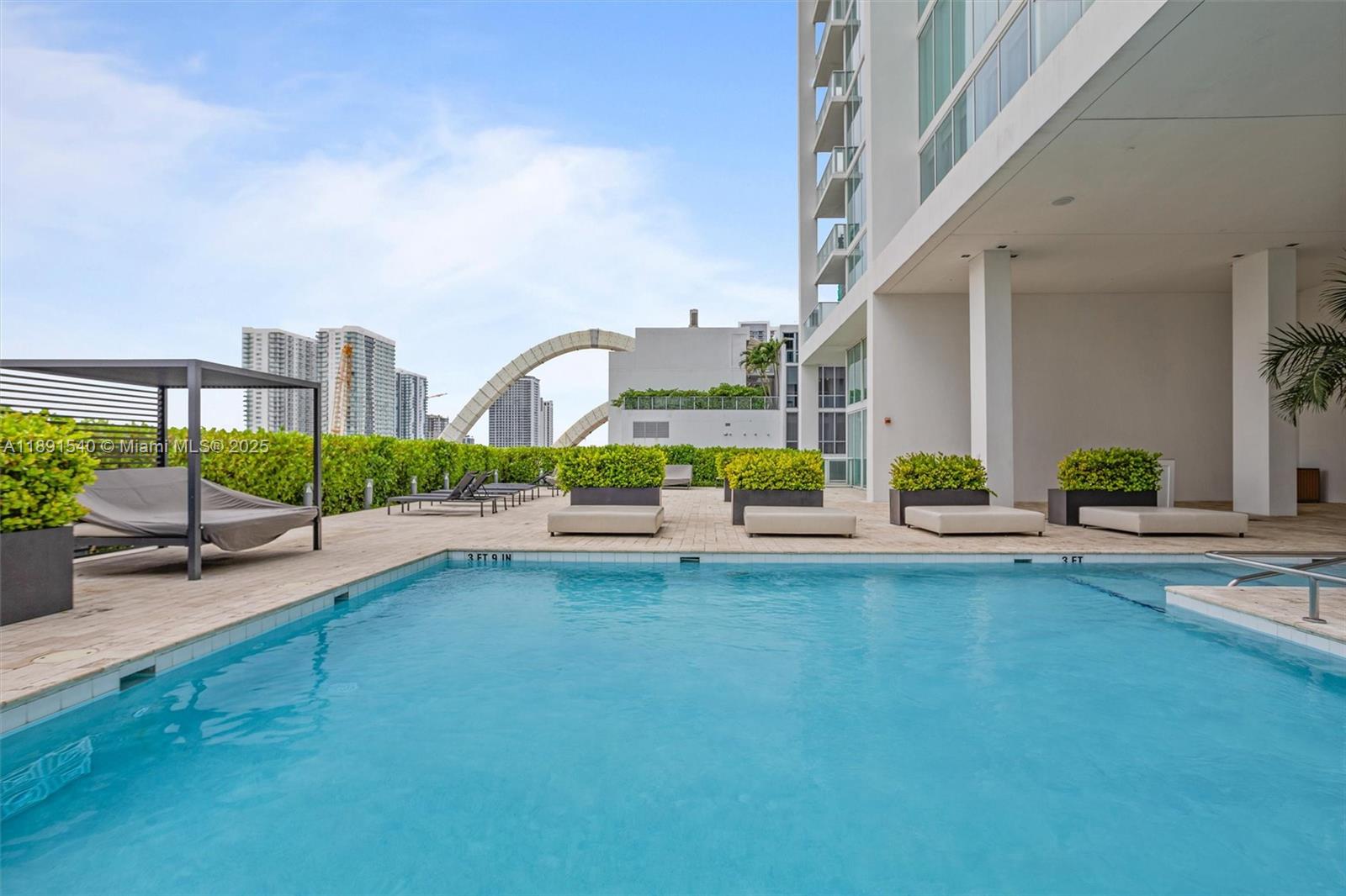 1040 Biscayne Blvd #2108, Miami FL 33132