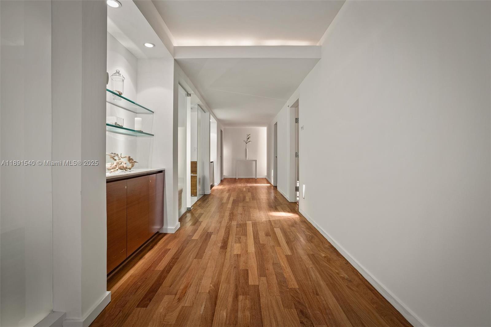 1040 Biscayne Blvd #2108, Miami FL 33132