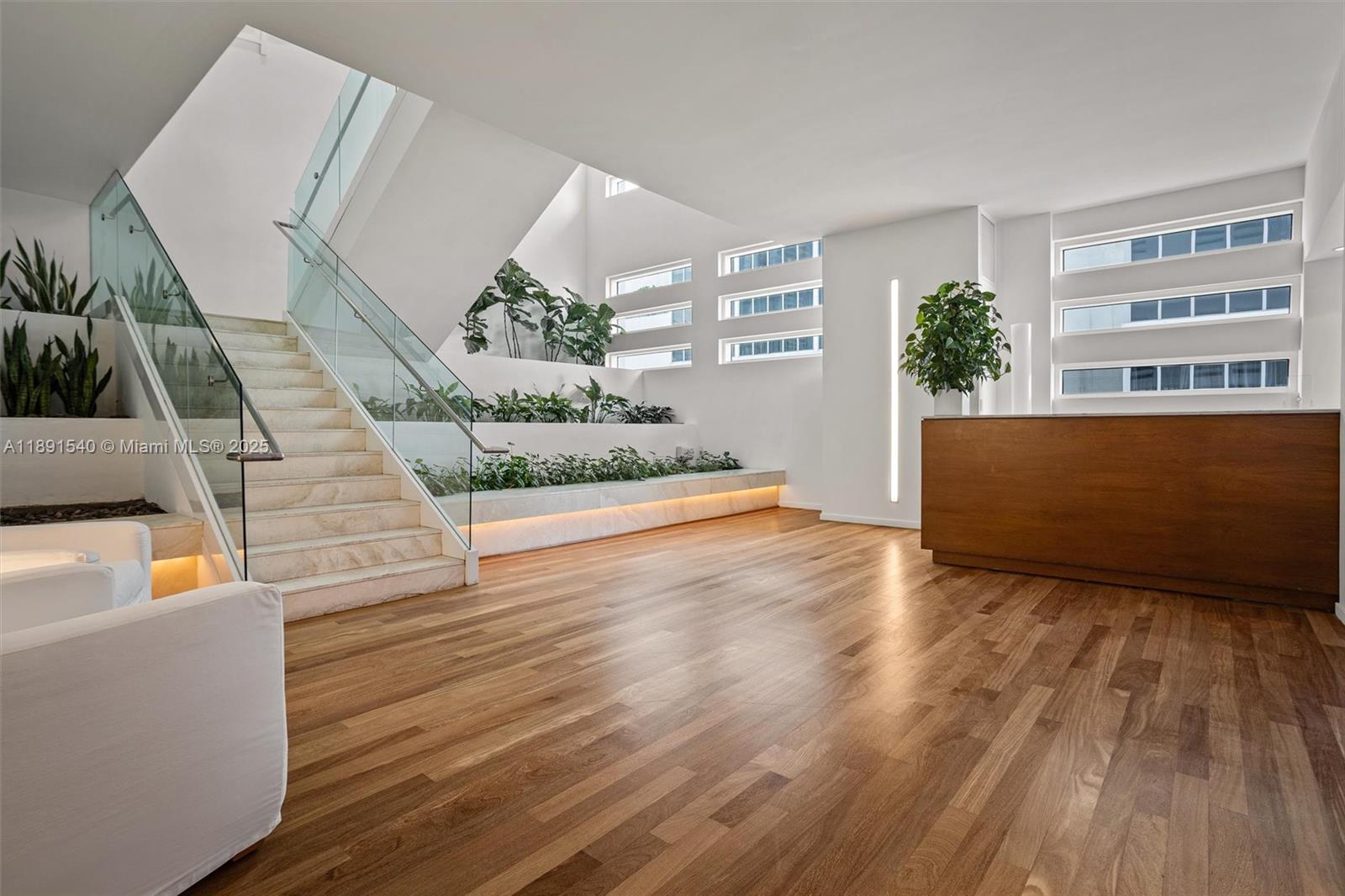 1040 Biscayne Blvd #2108, Miami FL 33132