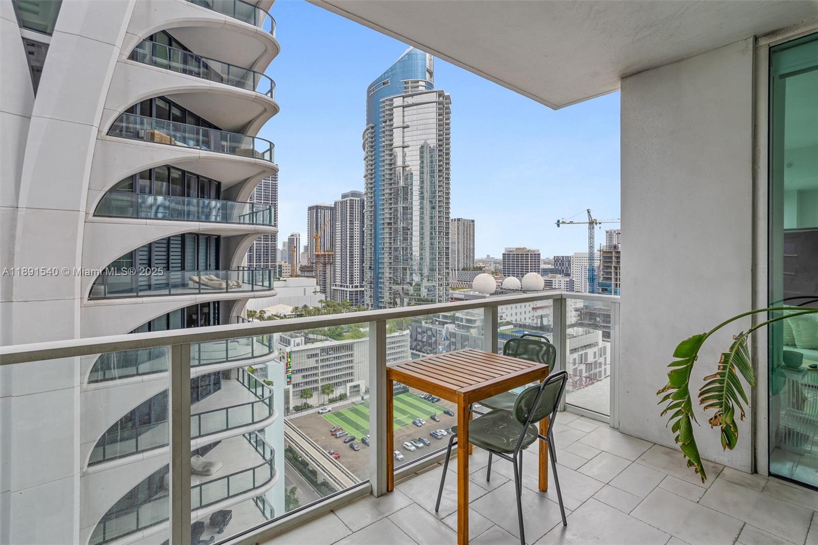 1040 Biscayne Blvd #2108, Miami FL 33132