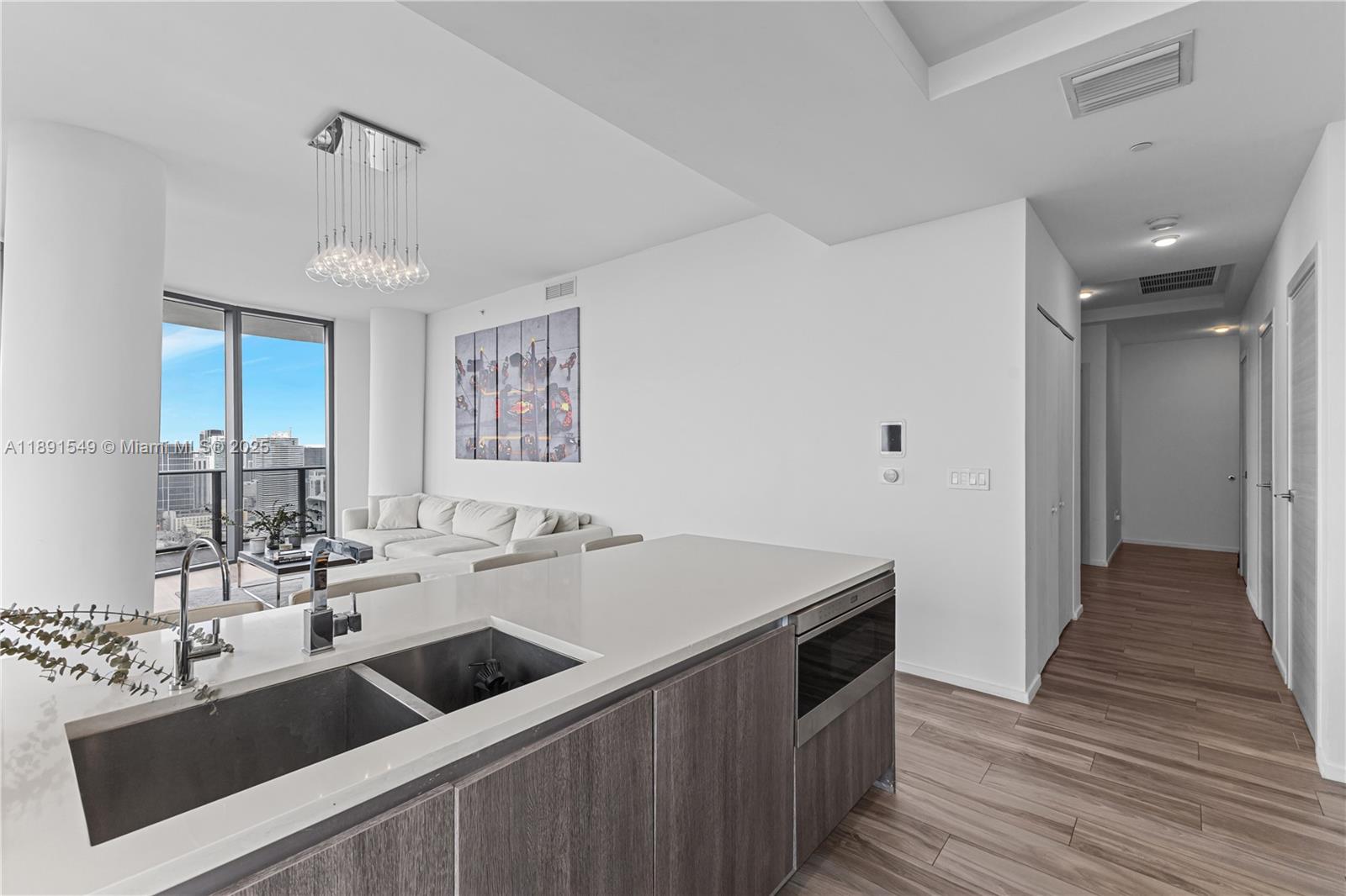 801 S Miami Ave #5509, Miami FL 33130