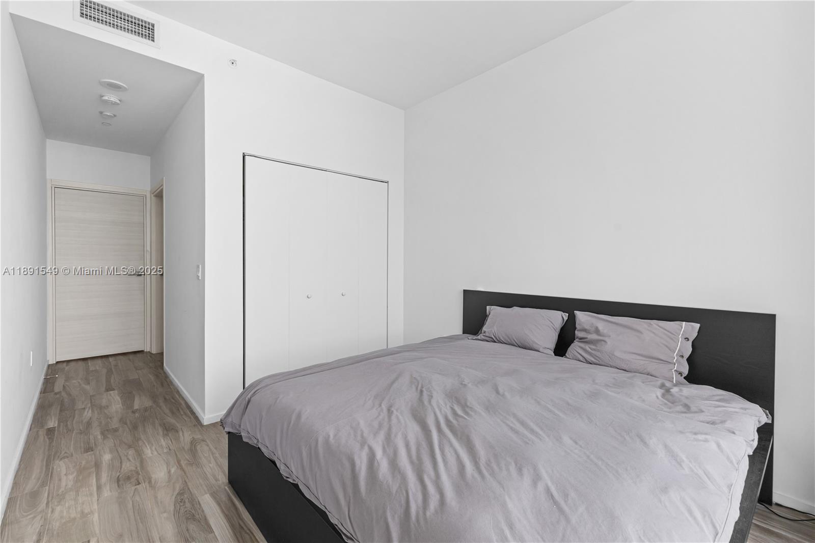801 S Miami Ave #5509, Miami FL 33130