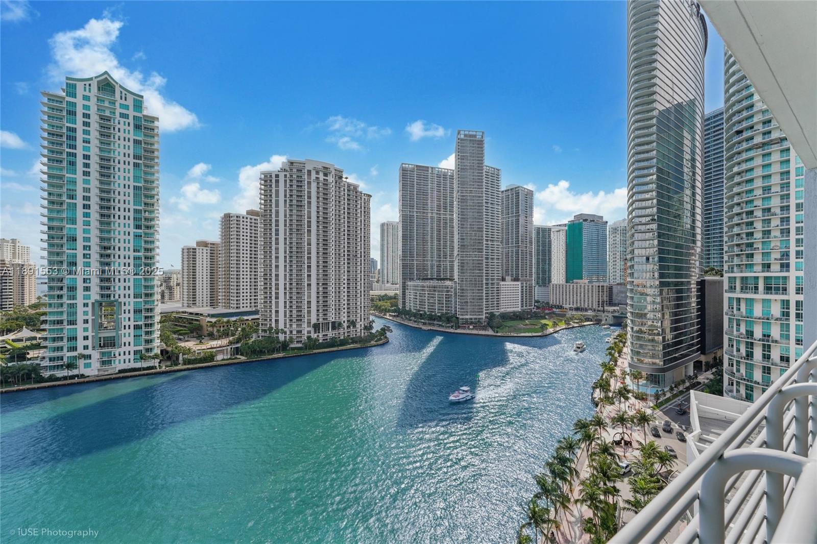 325 S Biscayne Blvd #1721, Miami FL 33131