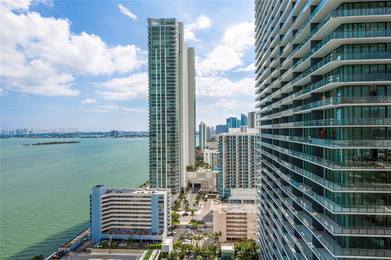 650 NE 32nd St #2403, Miami FL 33137