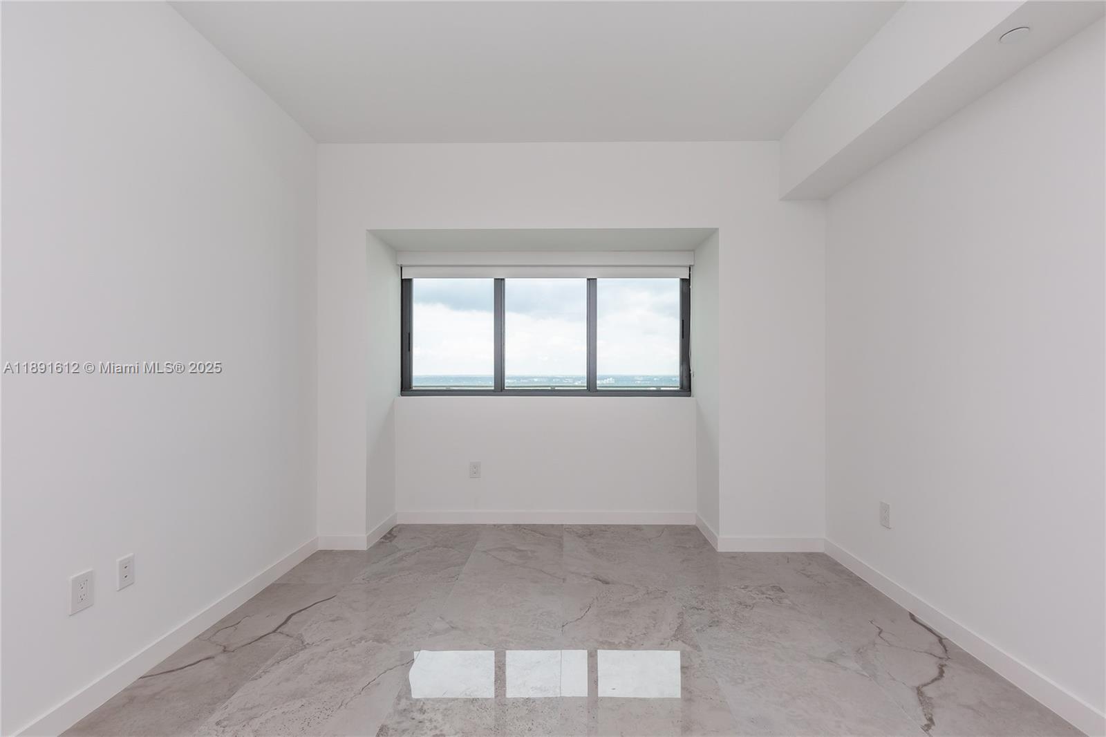 650 NE 32nd St #2403, Miami FL 33137