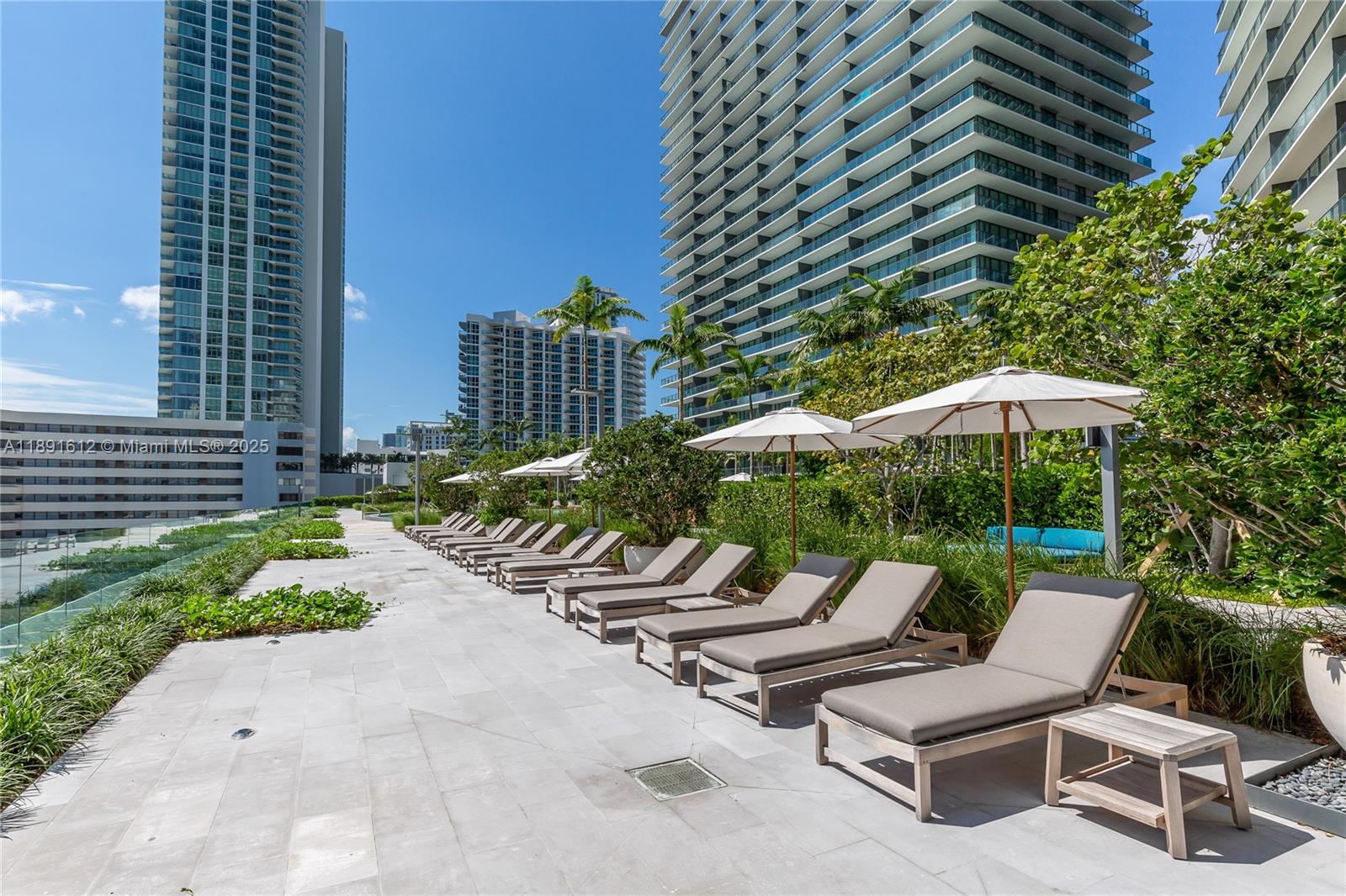 650 NE 32nd St #2403, Miami FL 33137