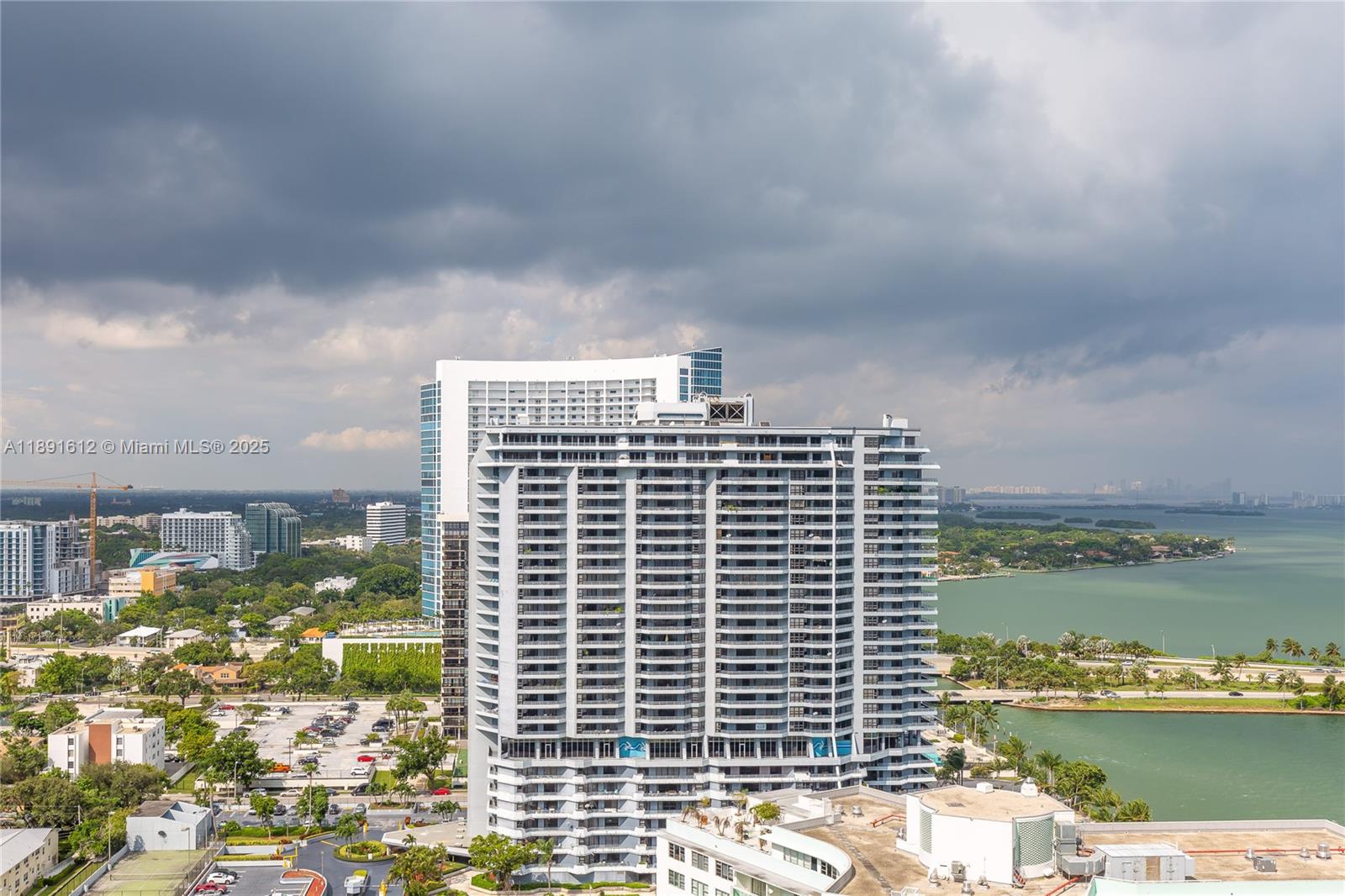 650 NE 32nd St #2403, Miami FL 33137
