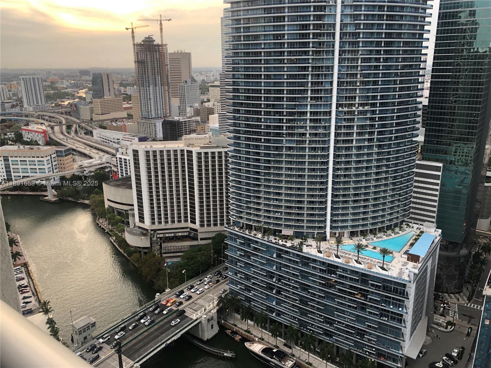 475 Brickell Ave #4008, Miami FL 33131