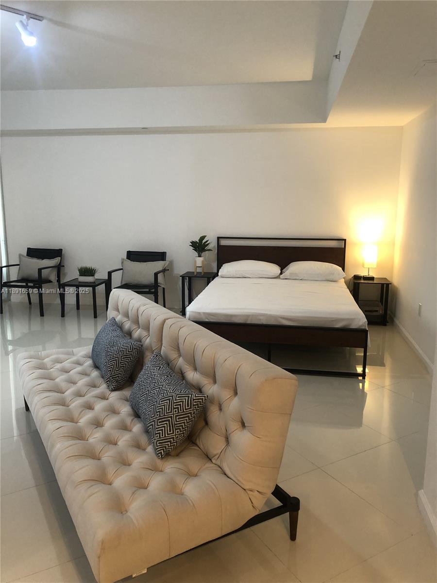 475 Brickell Ave #4008, Miami FL 33131