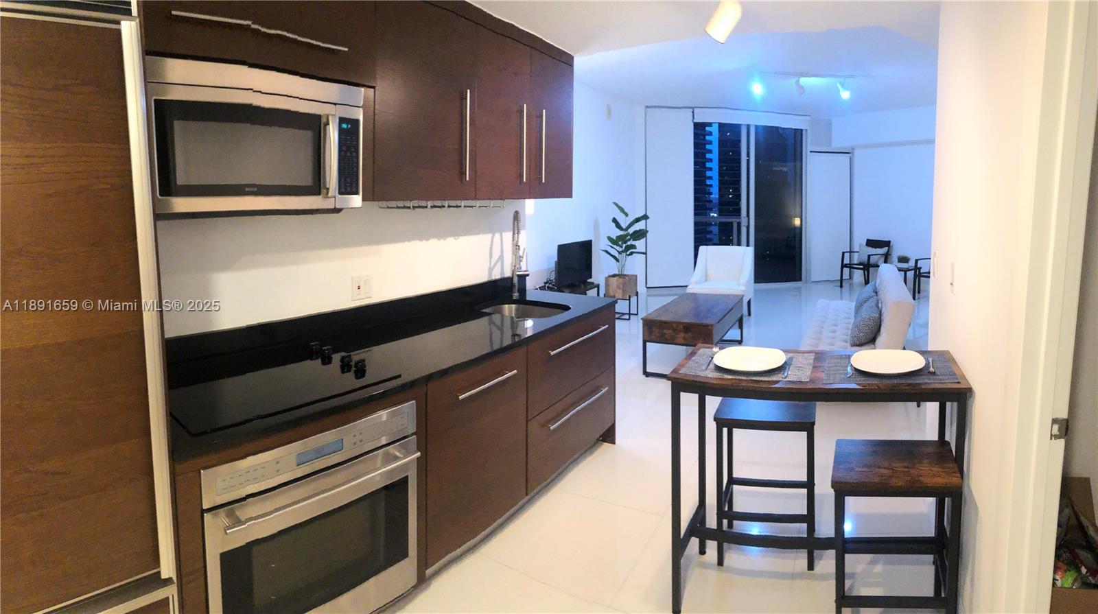 475 Brickell Ave #4008, Miami FL 33131