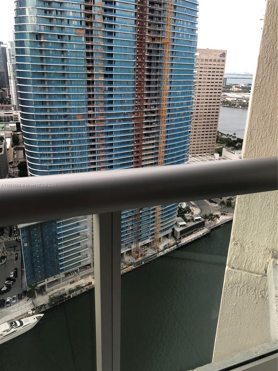 475 Brickell Ave #4008, Miami FL 33131