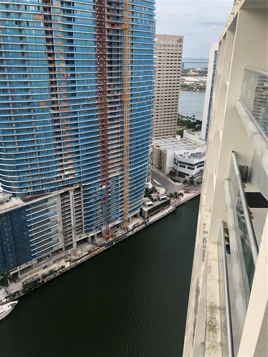 475 Brickell Ave #4008, Miami FL 33131