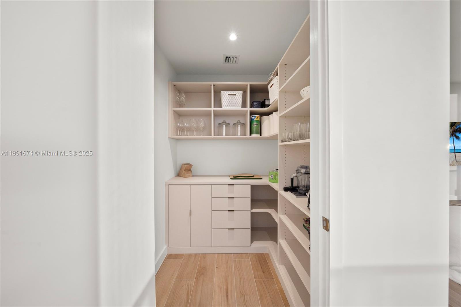 2678 Tigertail Avenue #1101, Coconut Grove FL 33133